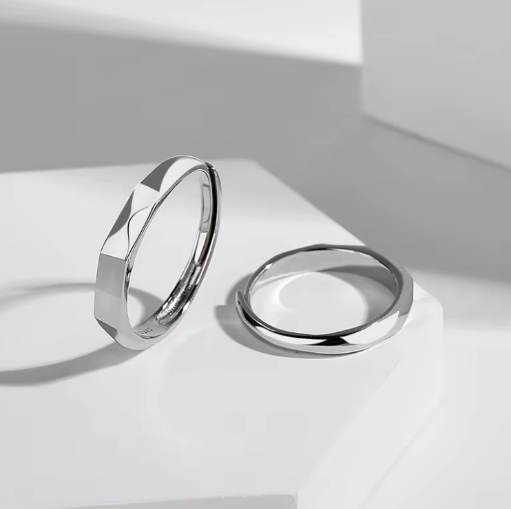 Adjustable Light Reflecting Rings